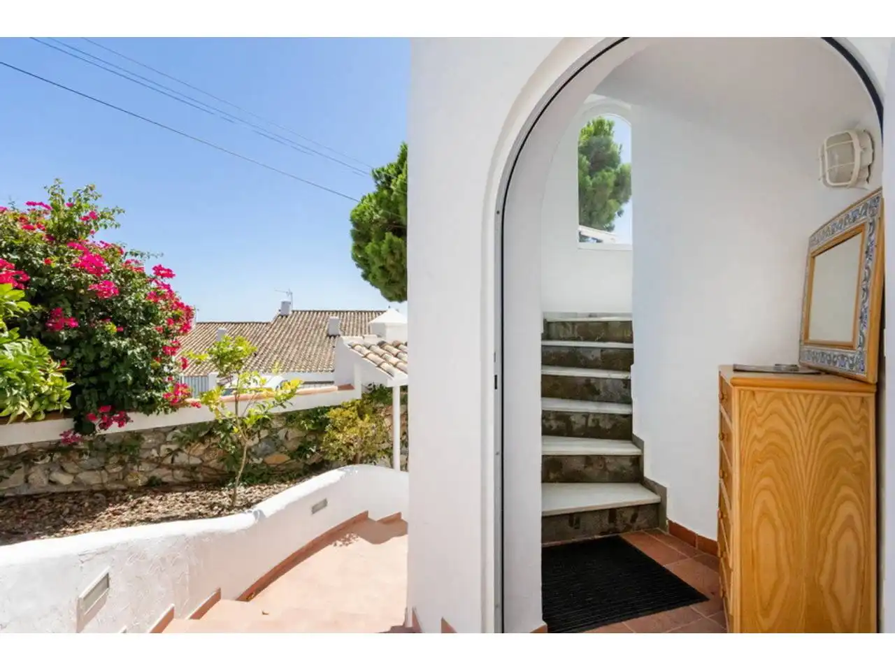 Houses for sale in Almuñécar  with Air Conditioner, Private garden and Terrace