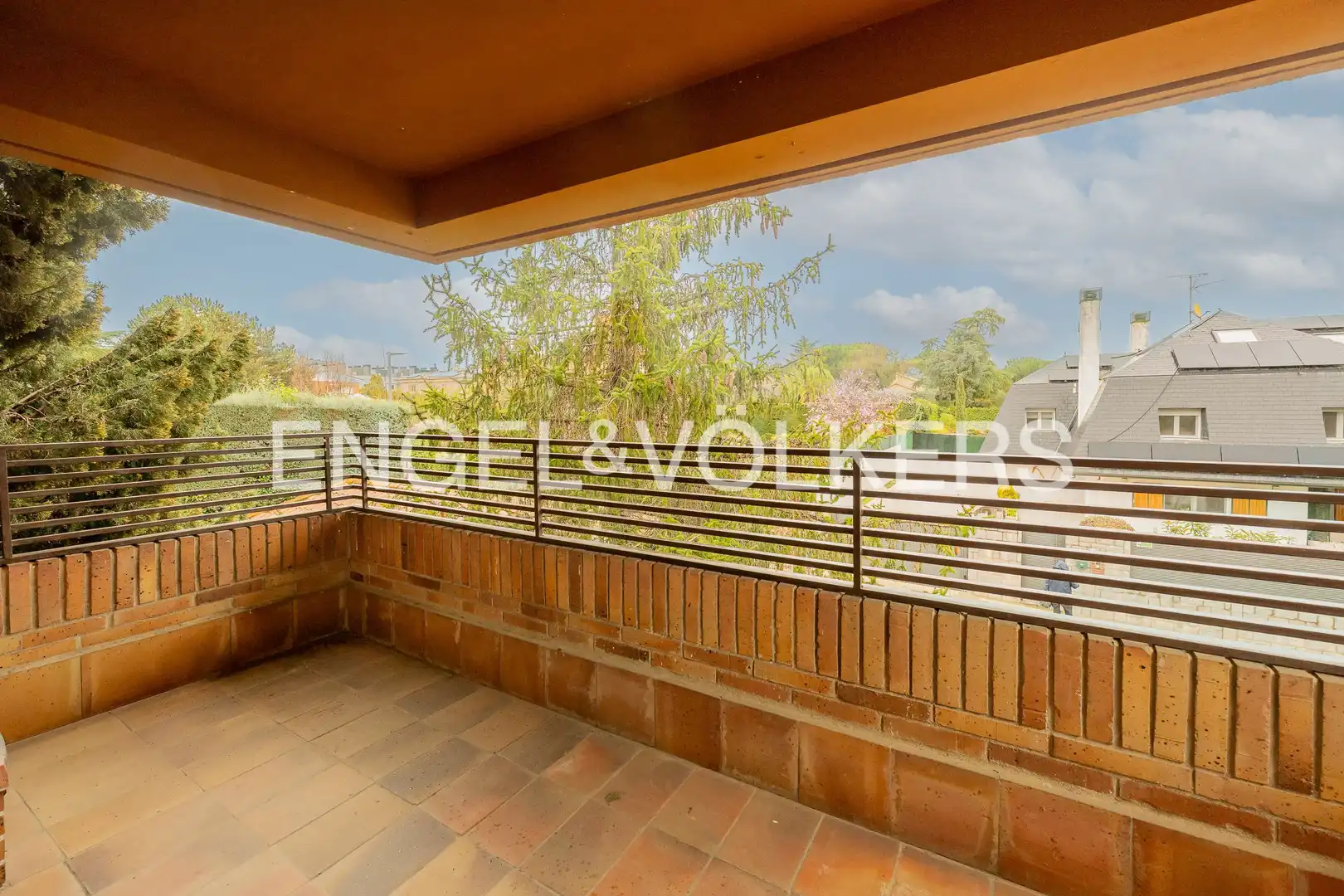 Terrassa de Casa o xalet en venda en Las Rozas de Madrid amb Aire condicionat, Calefacció i Jardí privat