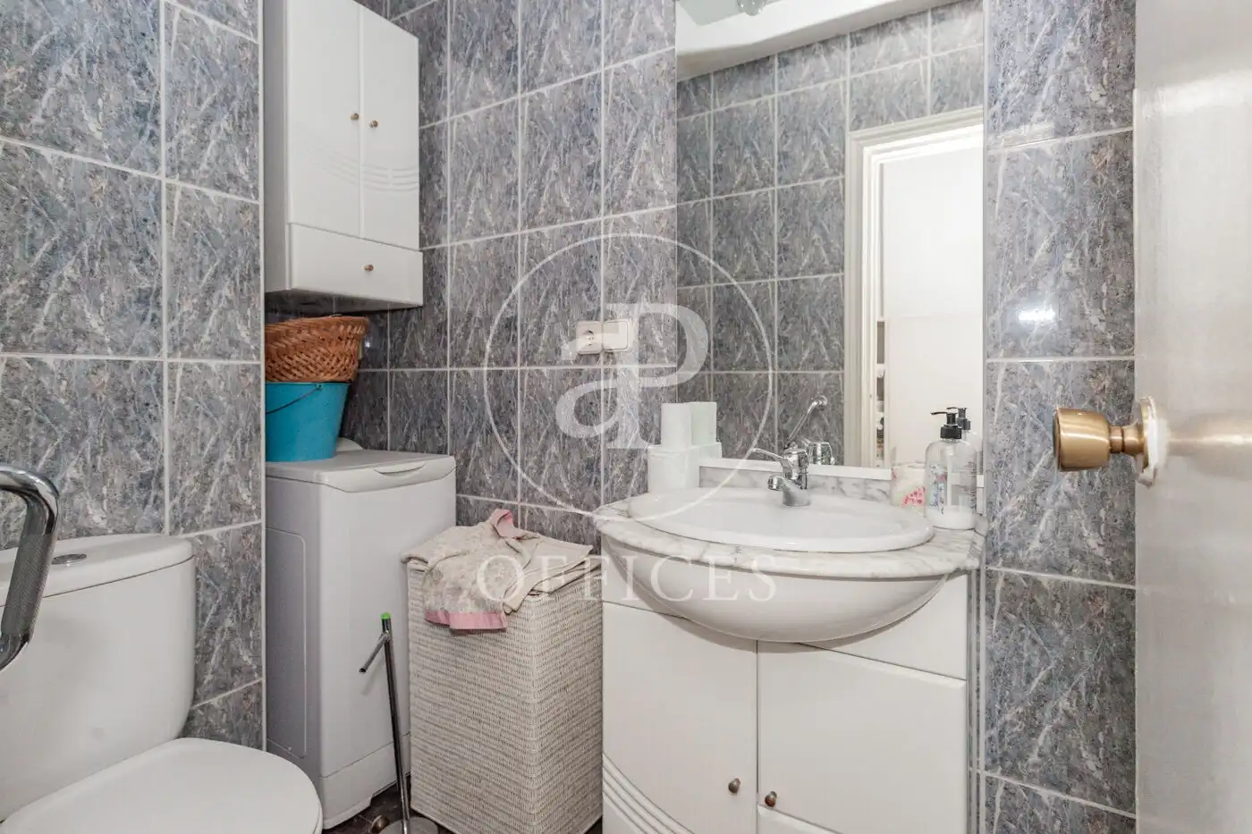 Baño de Oficina en venta en Madrid con Calefacción