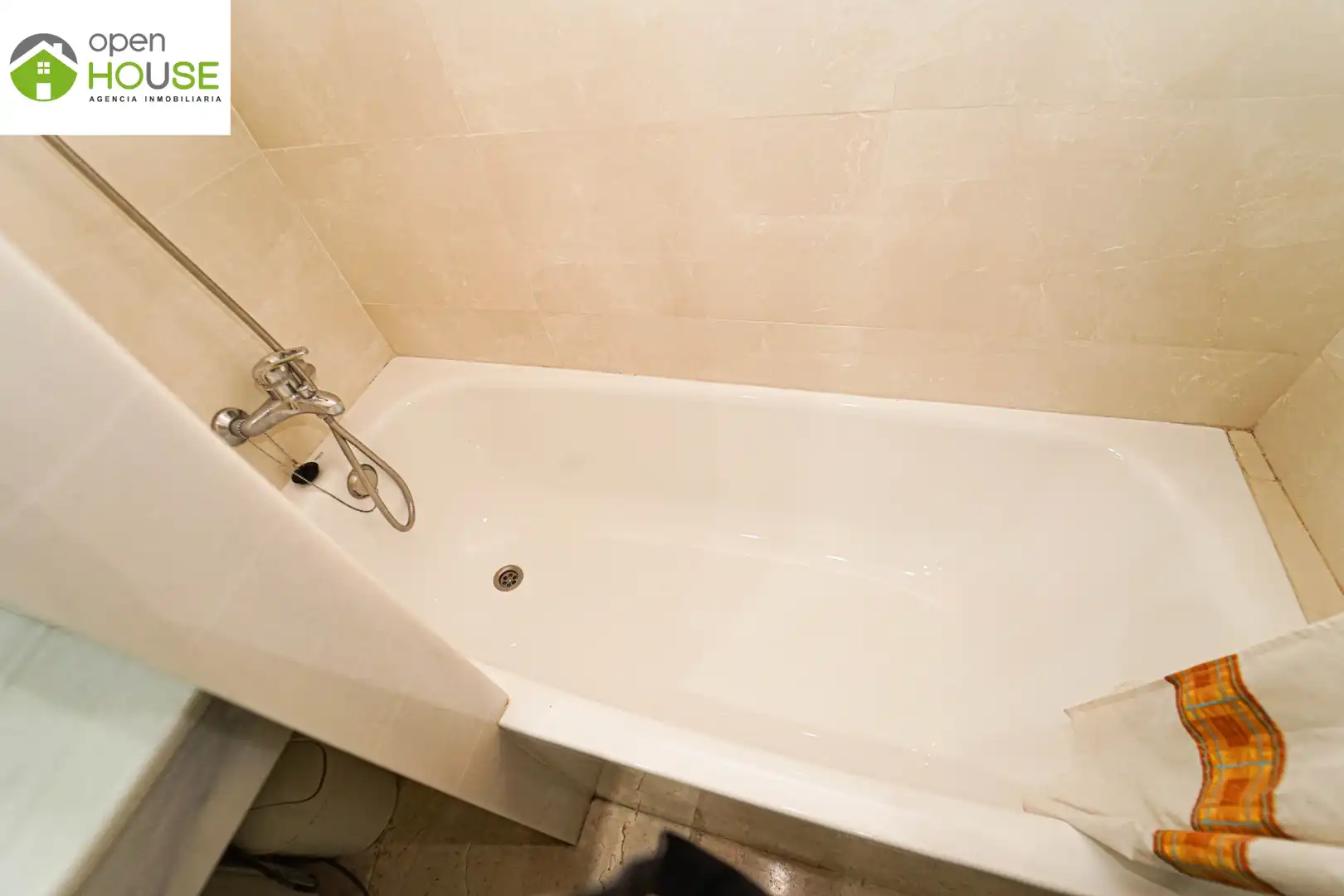 Baño de Piso de alquiler en Centro