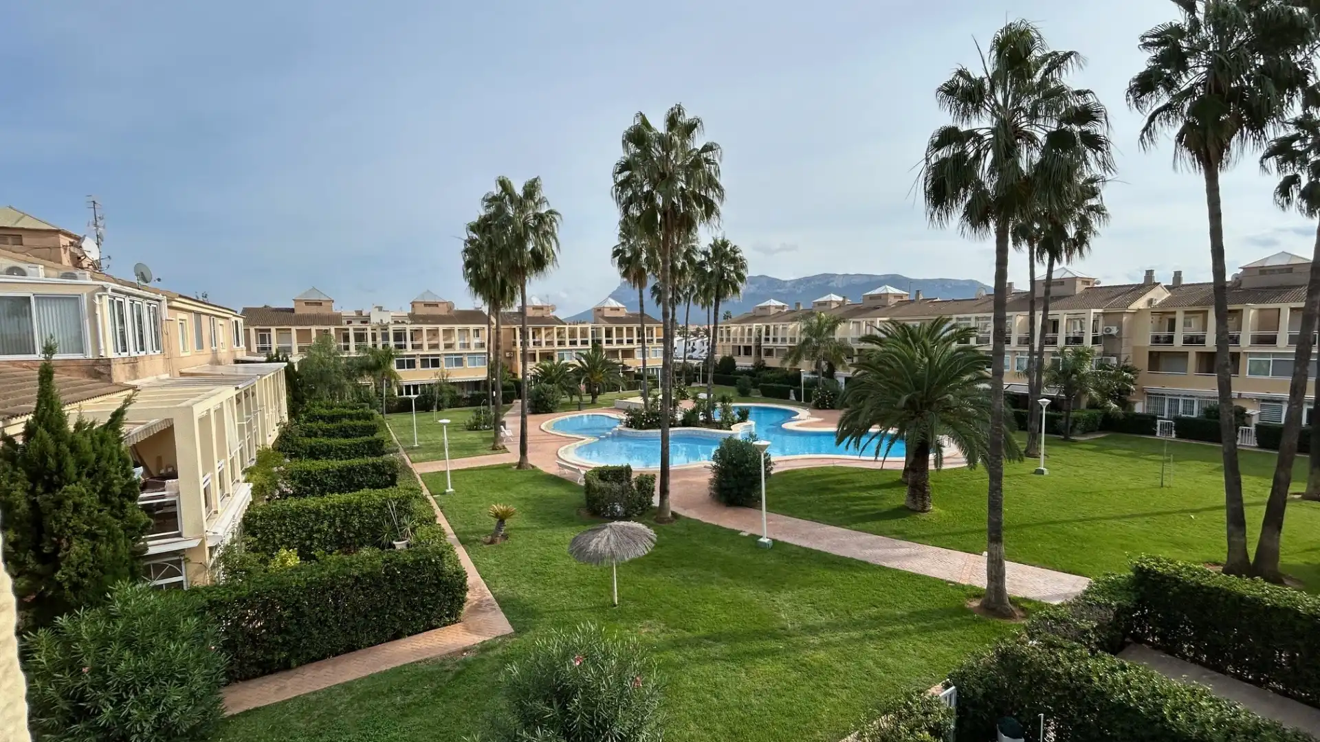 Jardín de Ático en venta en Dénia con Aire acondicionado, Terraza y Amueblado