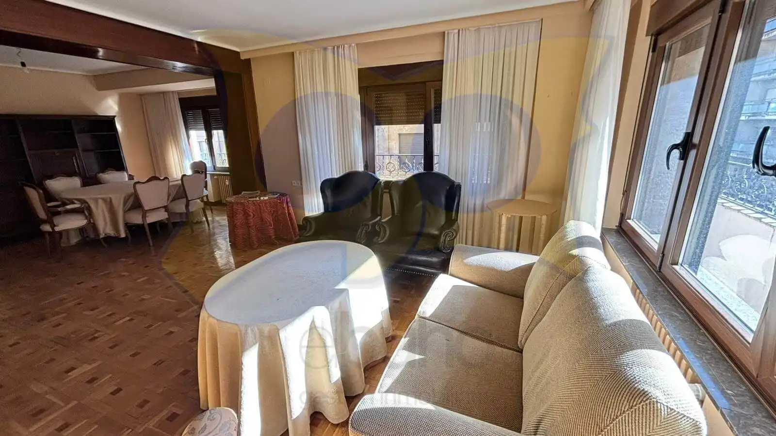 Sala de estar de Piso de alquiler en Salamanca con Calefacción, Parquet y Terraza