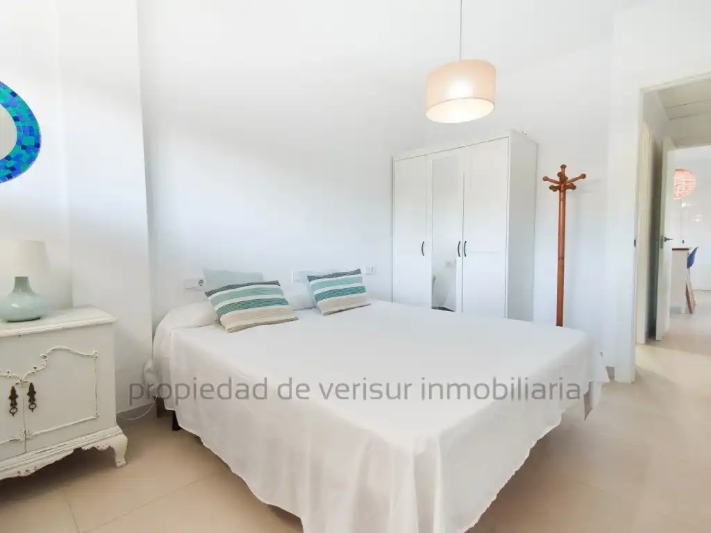 Dormitori de Apartament de lloguer en Águilas amb Aire condicionat