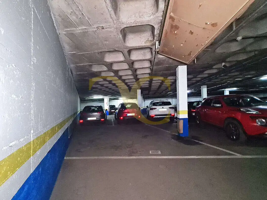 Aparcament de Garatge en venda en Oviedo 