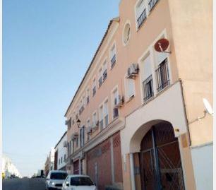 Foto 4 de Garaje en venta en Cl Huerta, Fuentes de Andalucía, Sevilla