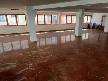 Oficina amb ascensor en venda a Avenida de la Constitución 45