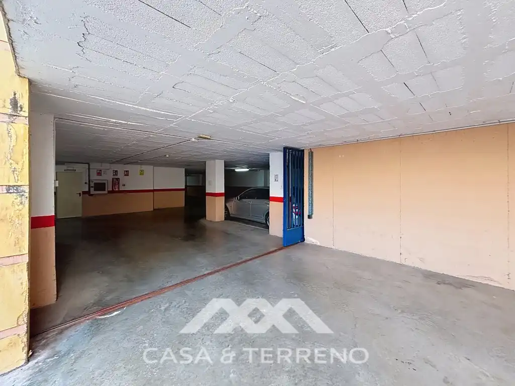 Parkplatz von Dachboden zum Verkauf in Algarrobo mit Klimaanlage, Terrasse und Balkon