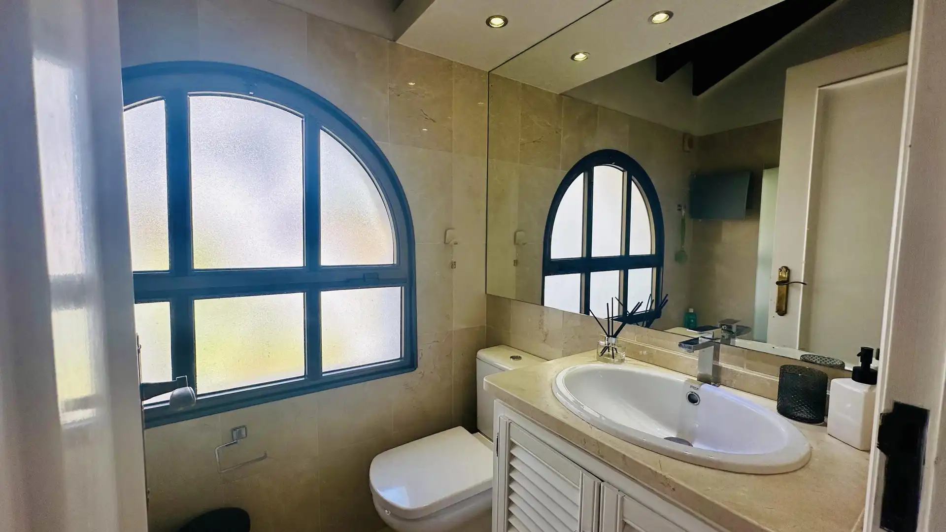 Casa aparellada amb piscina de lloguer a 1 Calle de Finlandia, imagen 38