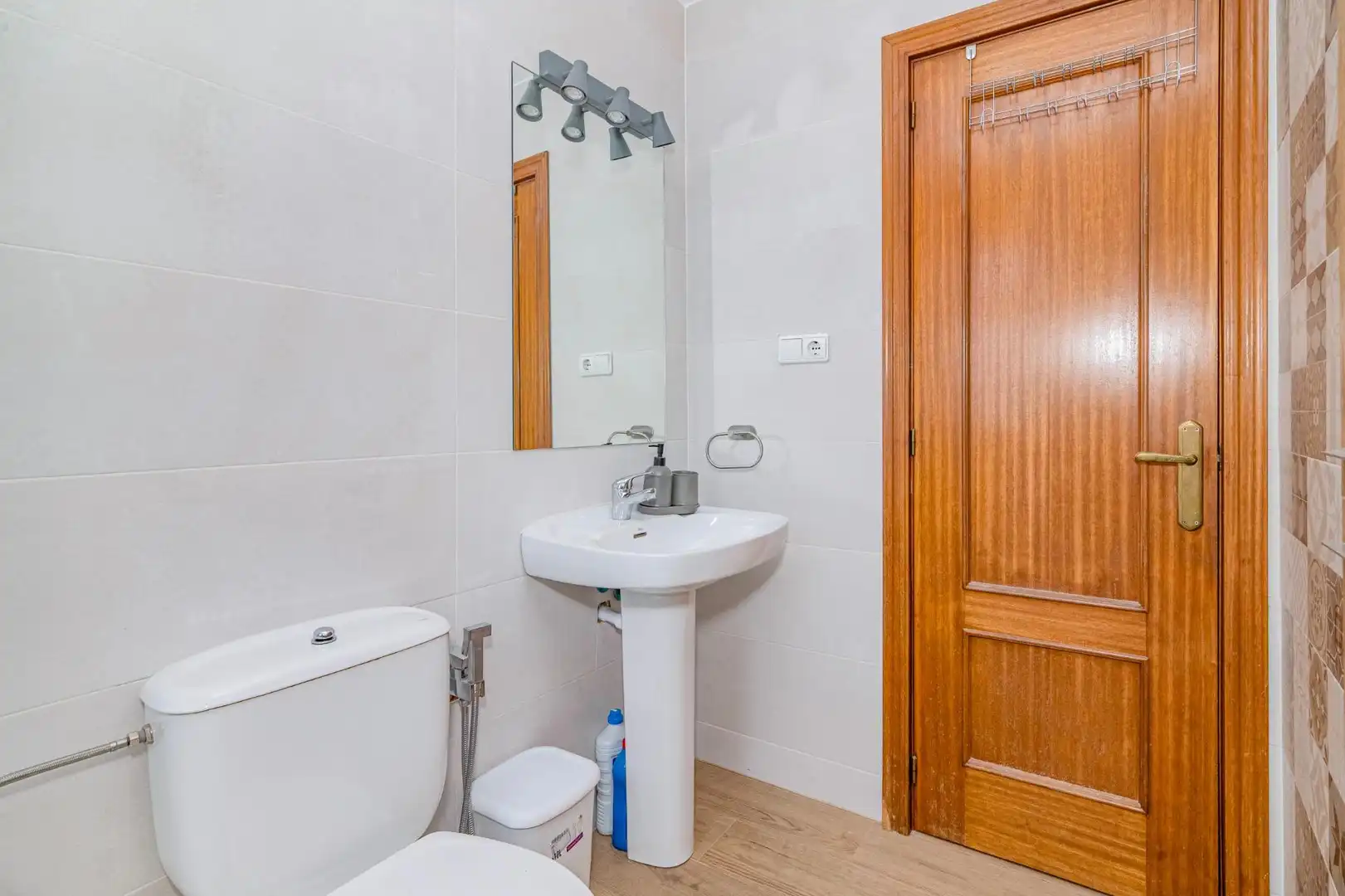 Bathroom of Detached homes for sale in Cúllar Vega  with Storage room and Alarm