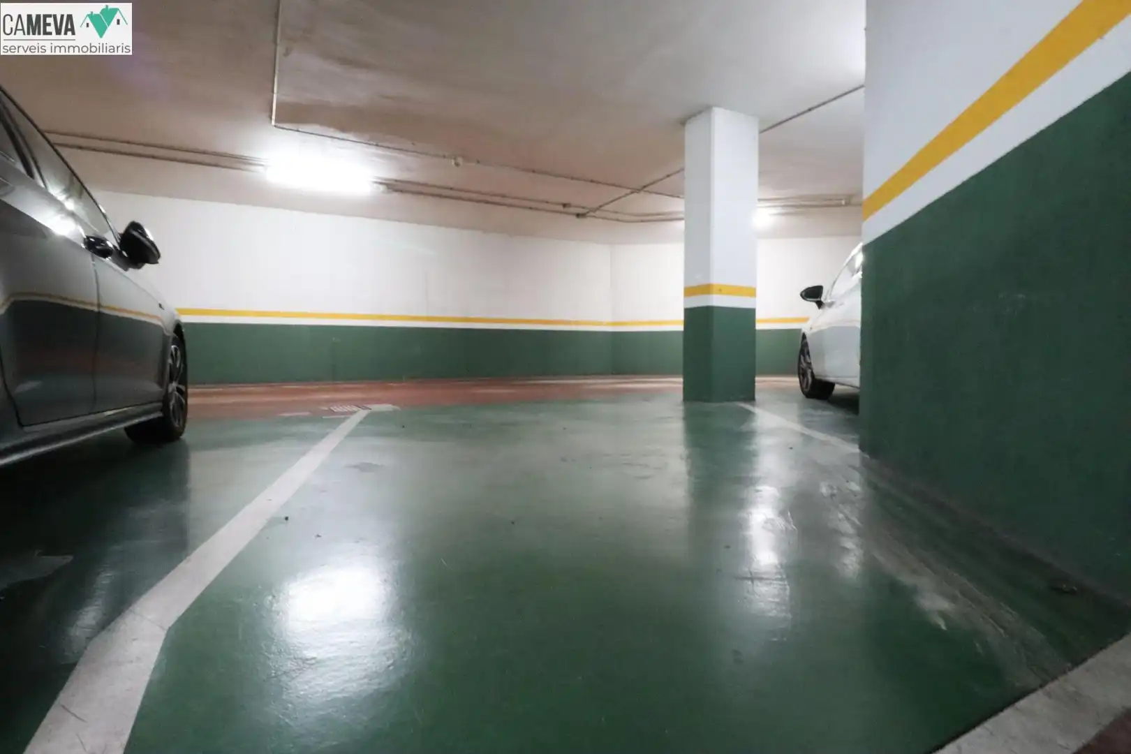 Parking de Piso en venta en Sabadell con Calefacción, Trastero y Amueblado