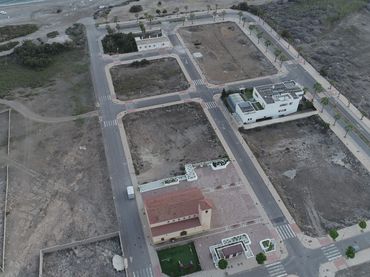 Terreno residenziale in vendita a Avenida Mediterráneo 33