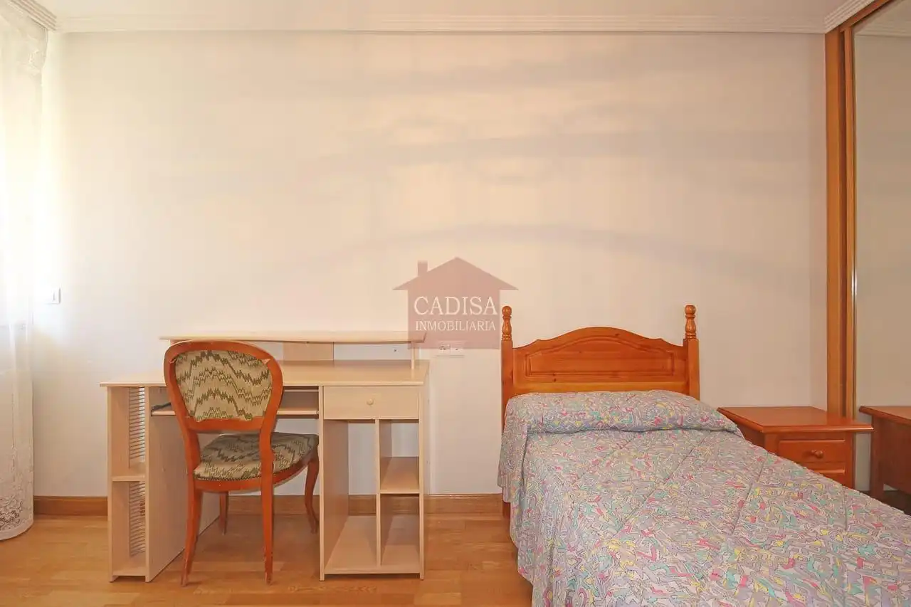 Bedroom of Flat for rent in Salamanca  with Heating, Storage room and Furnished