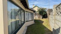 Vista exterior de Casa o xalet en venda en Santa Cruz de Bezana amb Terrassa