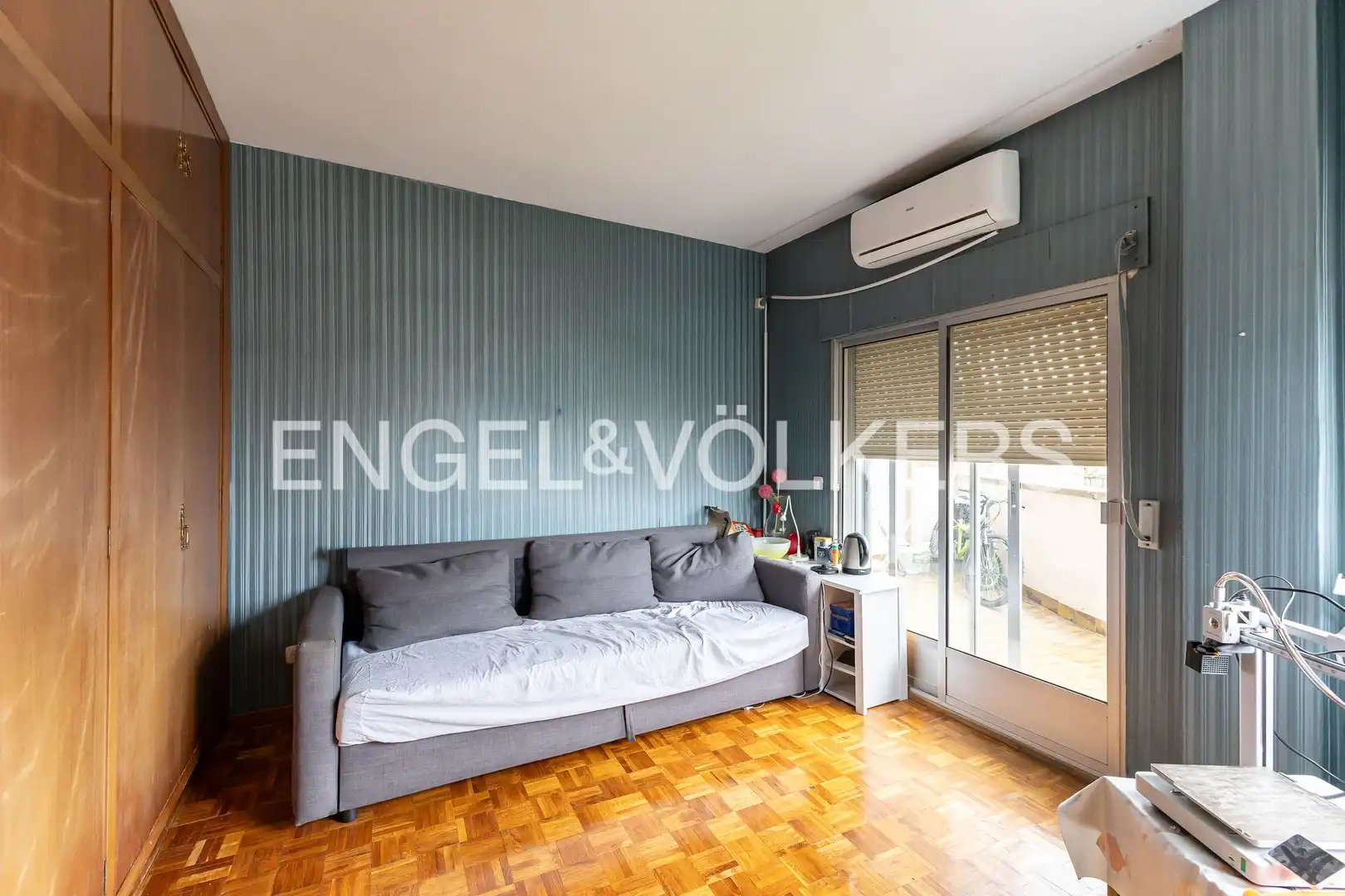 Wohnzimmer von Maisonette zum Verkauf in Madrid mit Klimaanlage, Heizung und Parkett