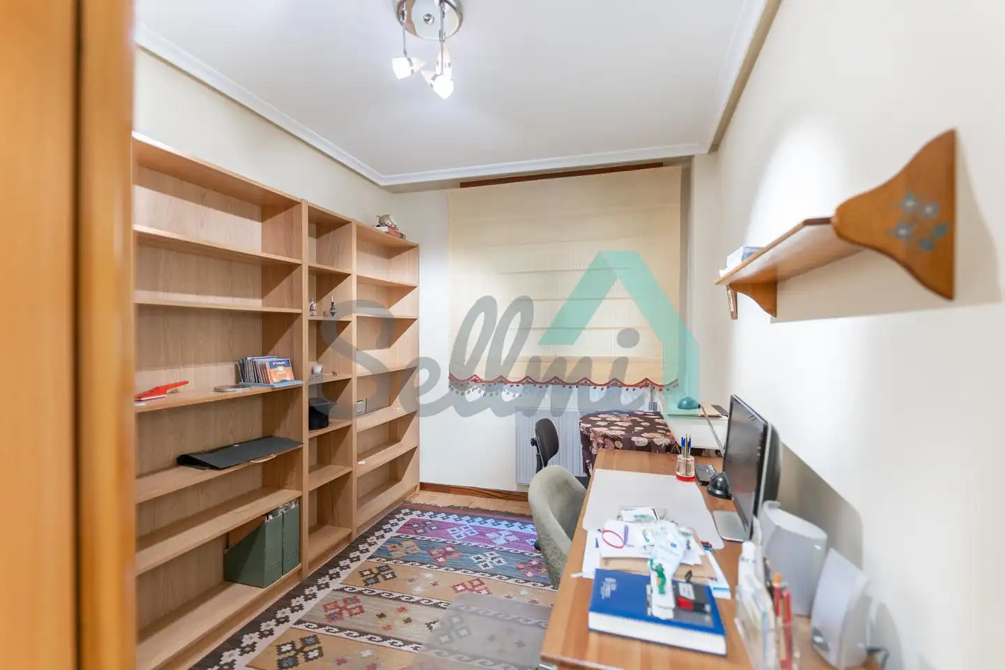 Piso de alquiler en Oviedo  con Calefacción, Parquet y Terraza