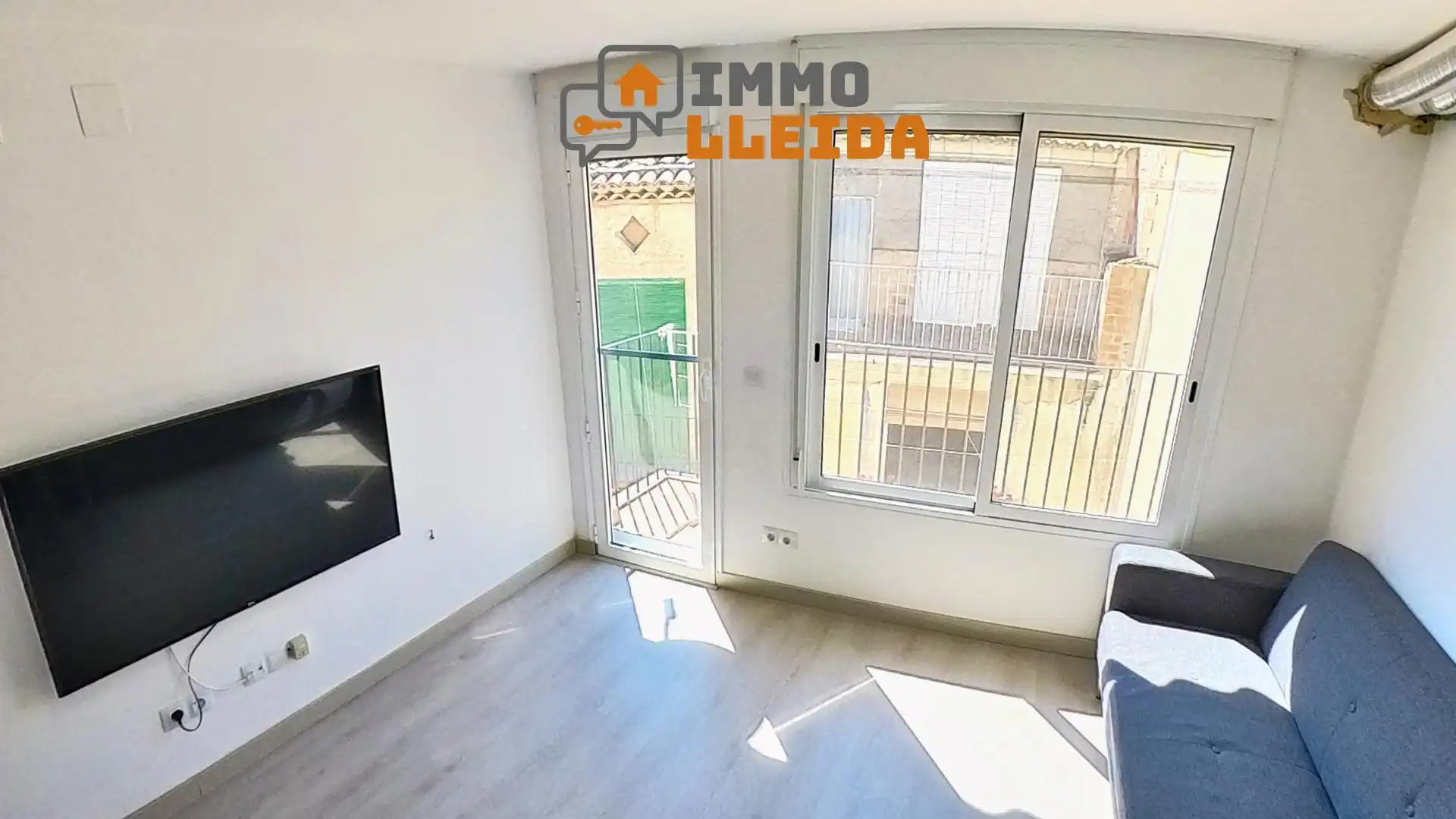 Außenansicht von Wohnung zum Verkauf in Camarasa mit Heizung, Parkett und Möbliert