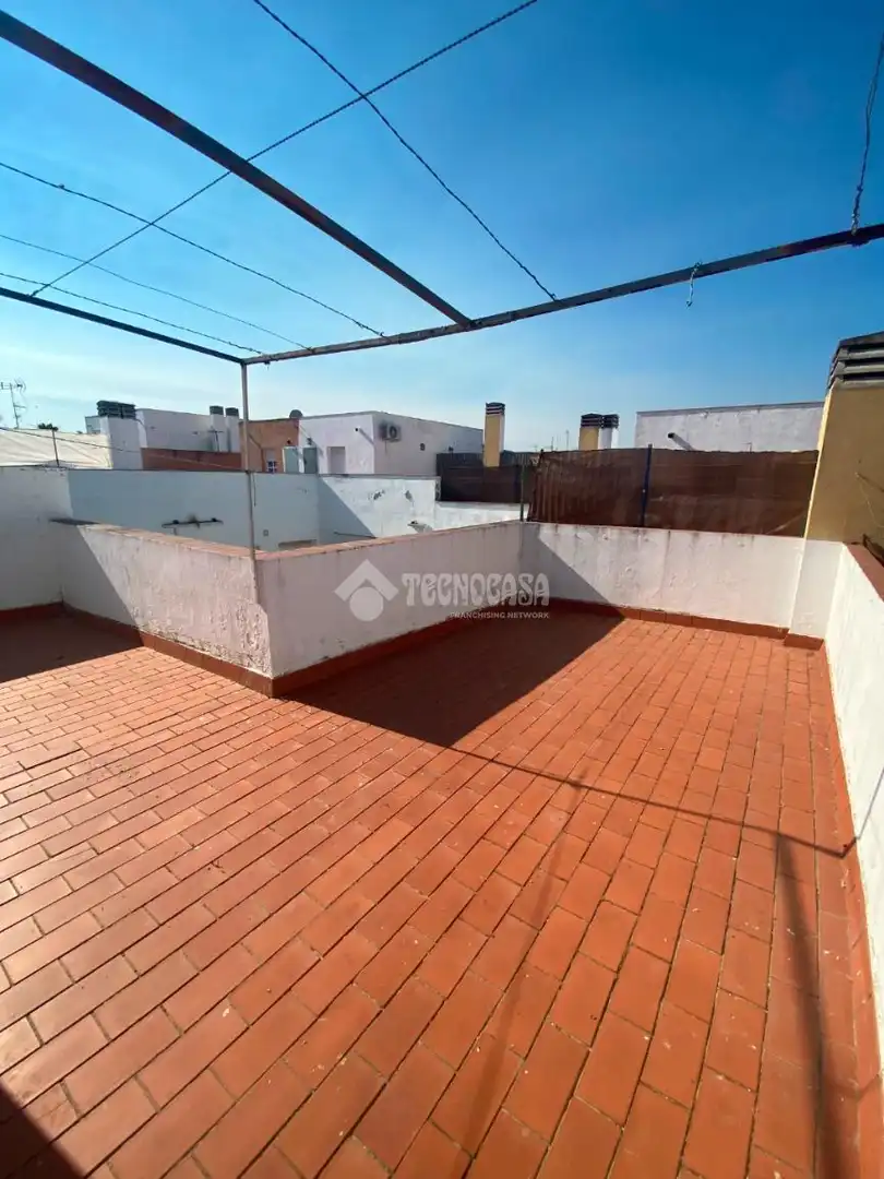 Terrassa de Pis en venda en Sanlúcar la Mayor amb Terrassa