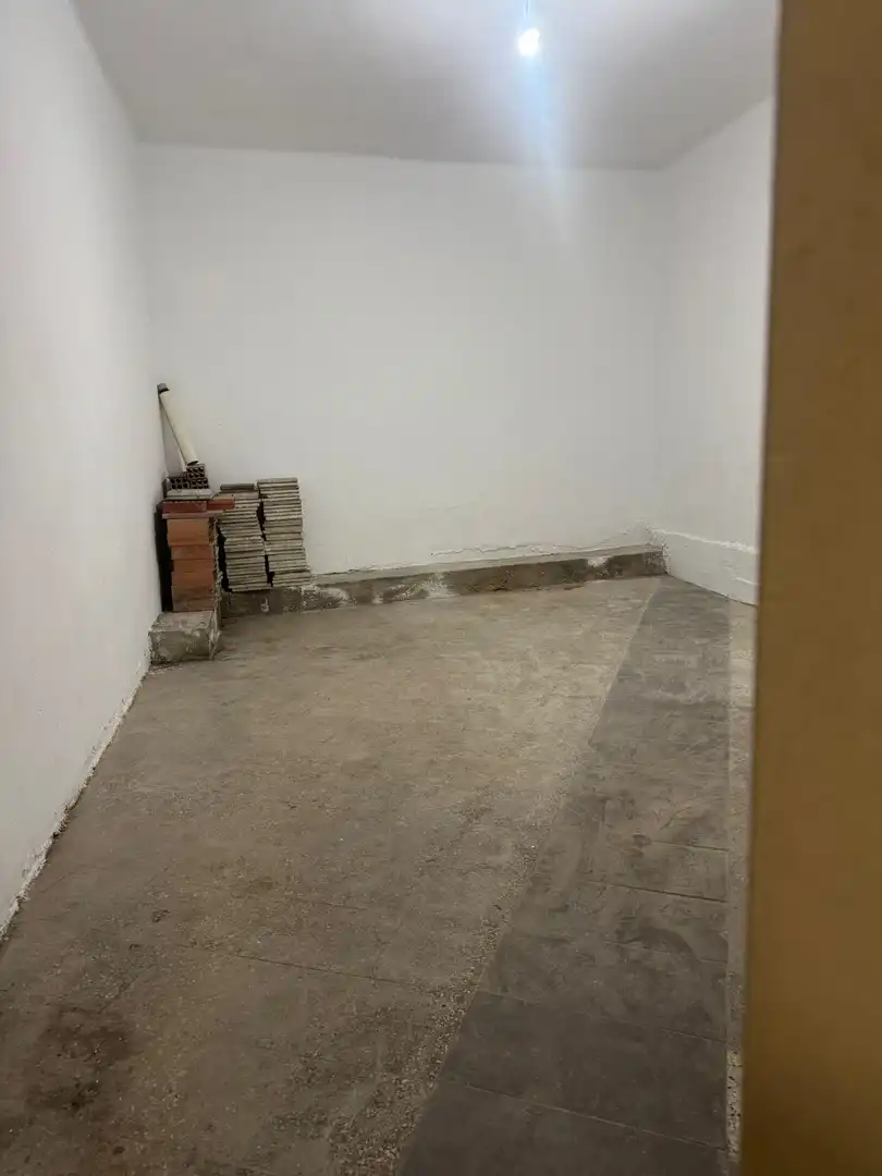 Local comercial en venda a Carrer de la Constitució, imagen 3