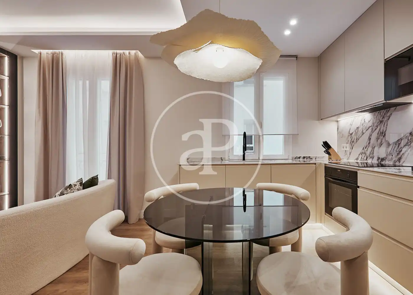 Comedor de Piso en venta en Madrid con Calefacción y Amueblado