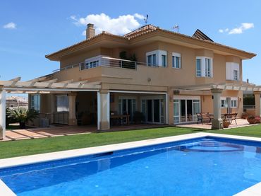 Casa con piscina en venta en Bobadilla - Bobadilla Estación - La Joya