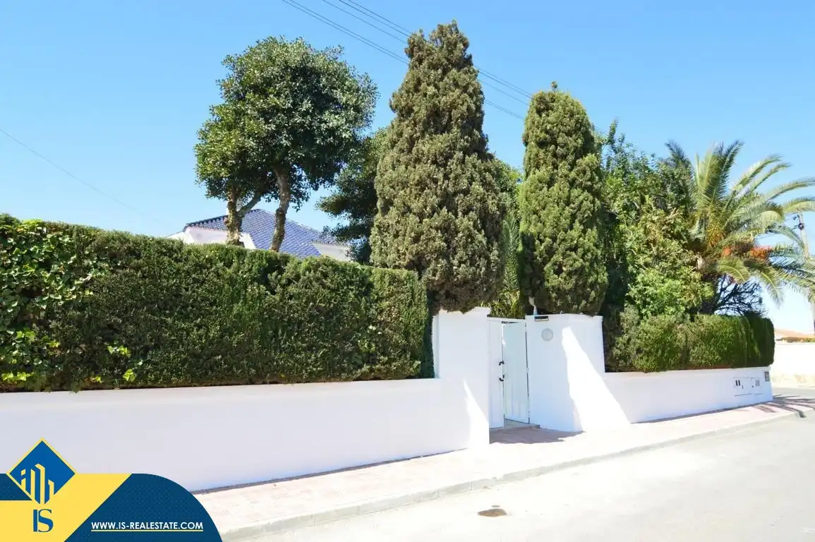 Chalet con jardín en venta en Zona Carrefour - Urbanizaciones, imagen 6