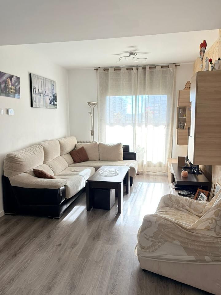 Sala d'estar de Pis en venda en  Madrid Capital amb Calefacció, Terrassa i Traster