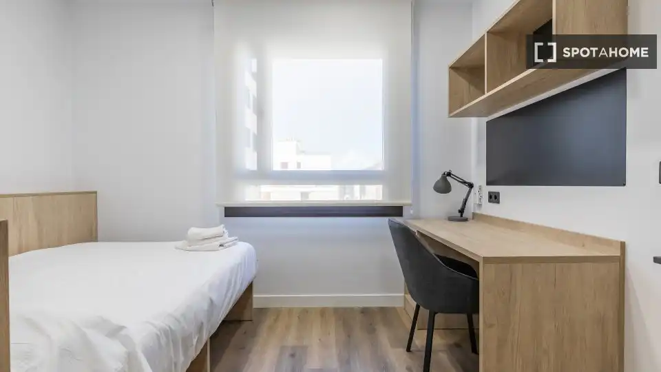 Habitación en Tres Olivos - Valverde