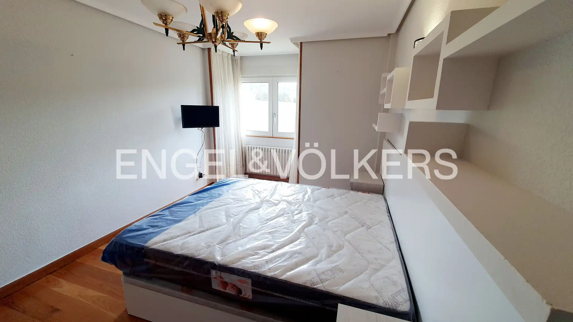 Habitación de Casa adosada en venta en Aguilar de Campoo con Calefacción, Jardín privado y Parquet