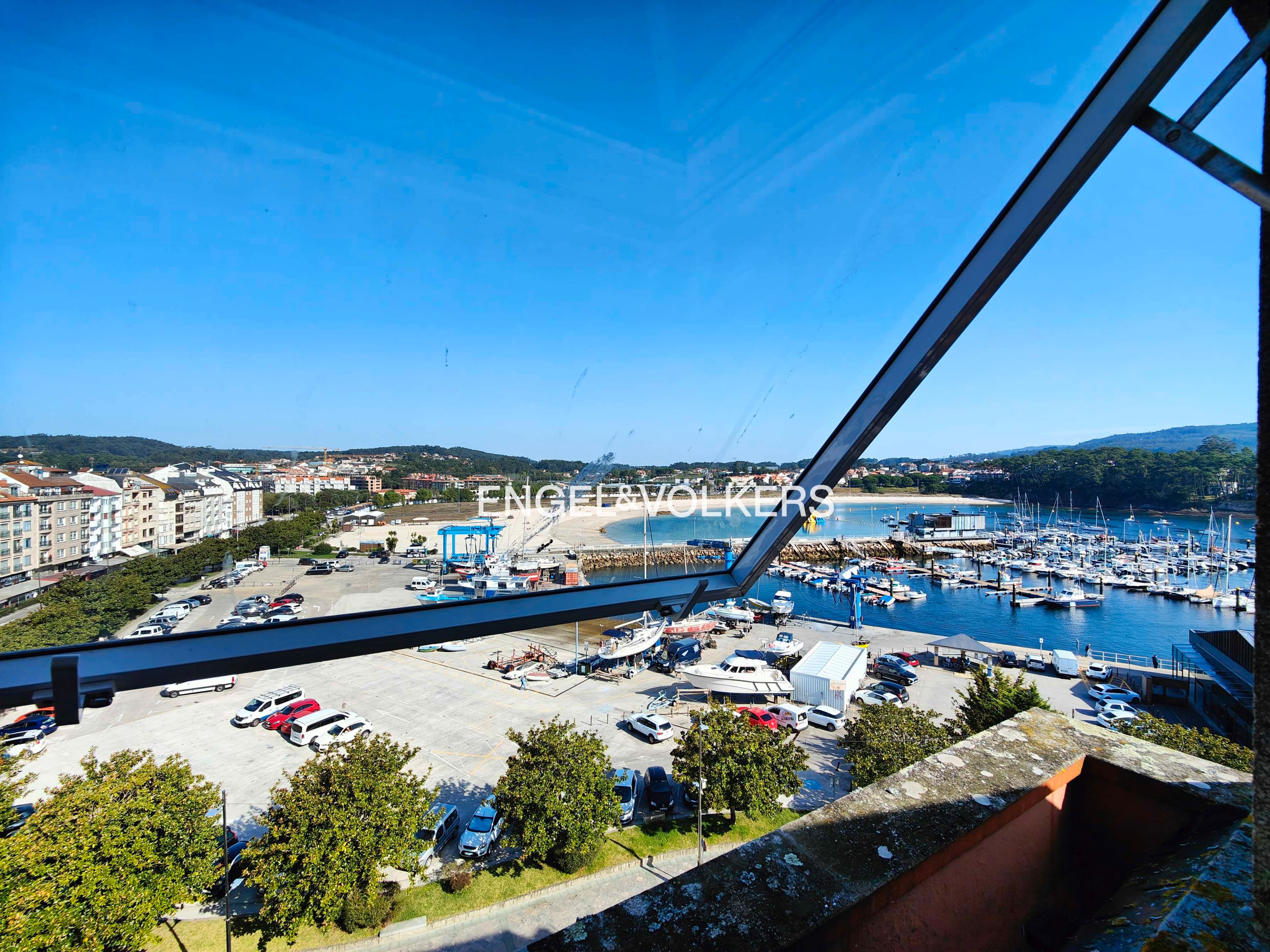 Attic for sale in Sanxenxo  with Heating and Storage room