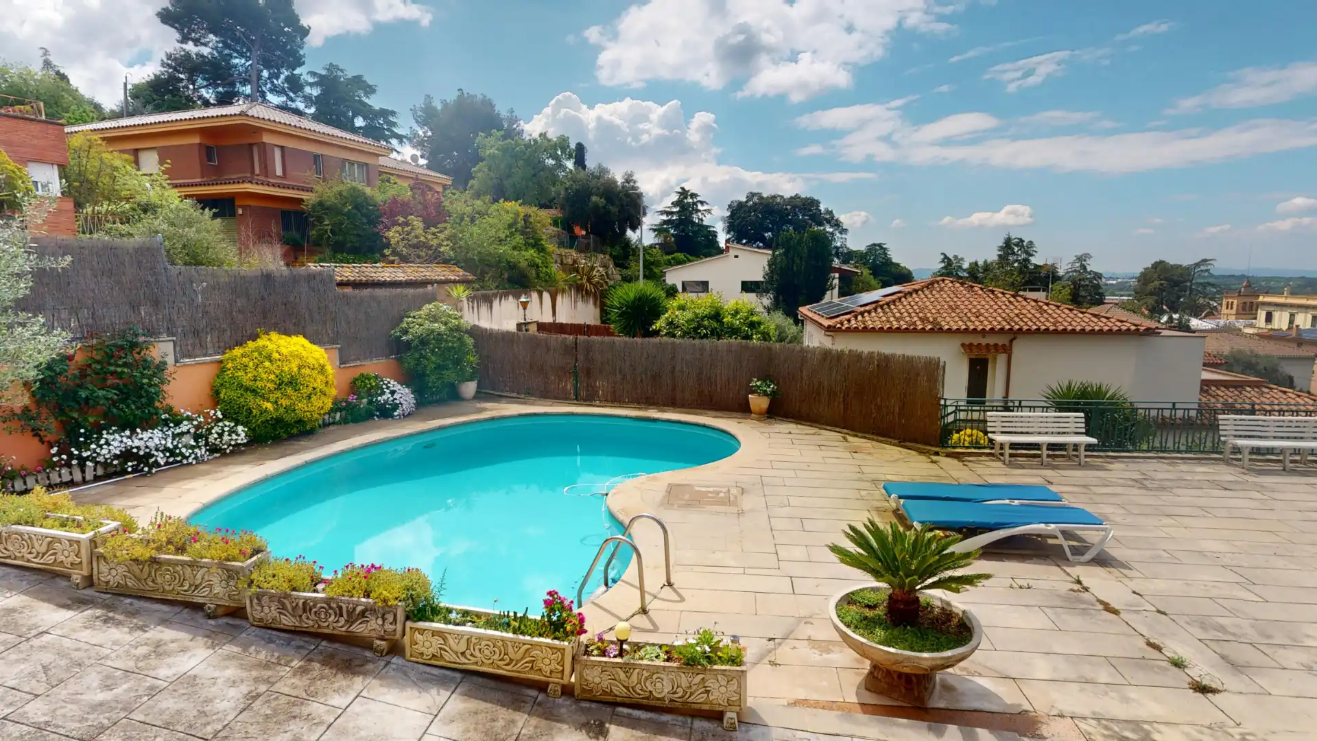 Piscina de Casa o xalet en venda en La Garriga amb Aire condicionat, Calefacció i Jardí privat