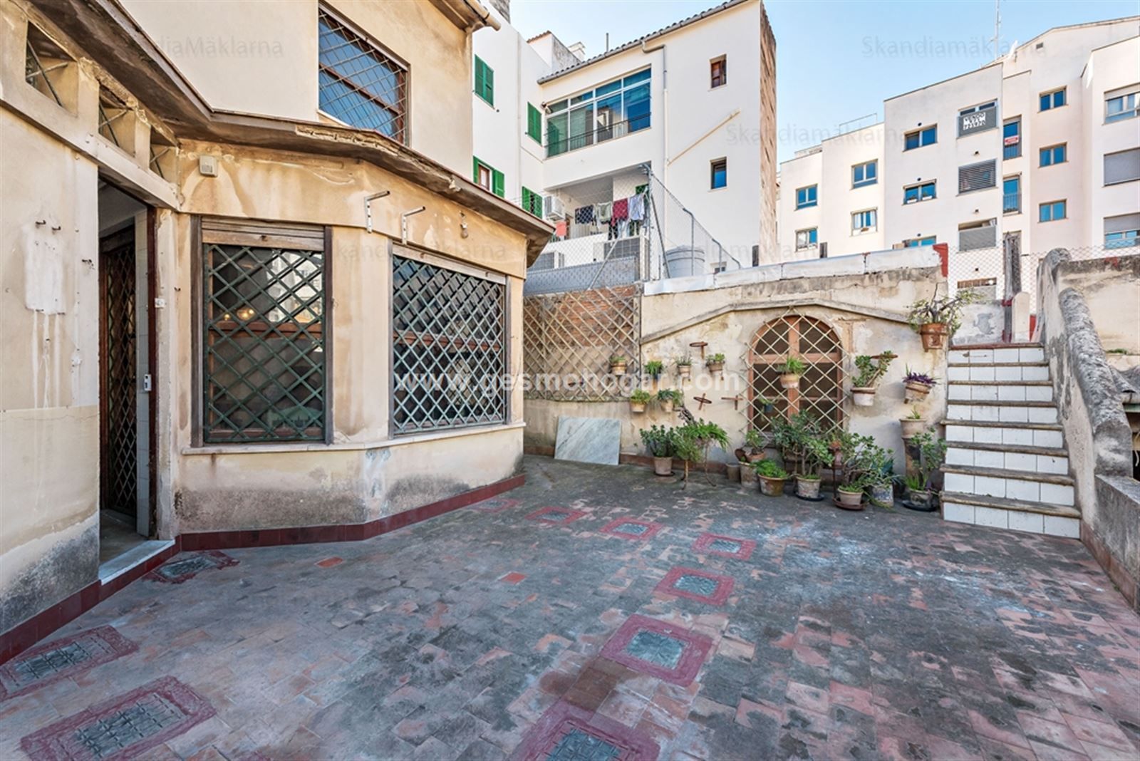 Vista exterior de Casa o xalet en venda en  Palma de Mallorca amb Terrassa i Balcó