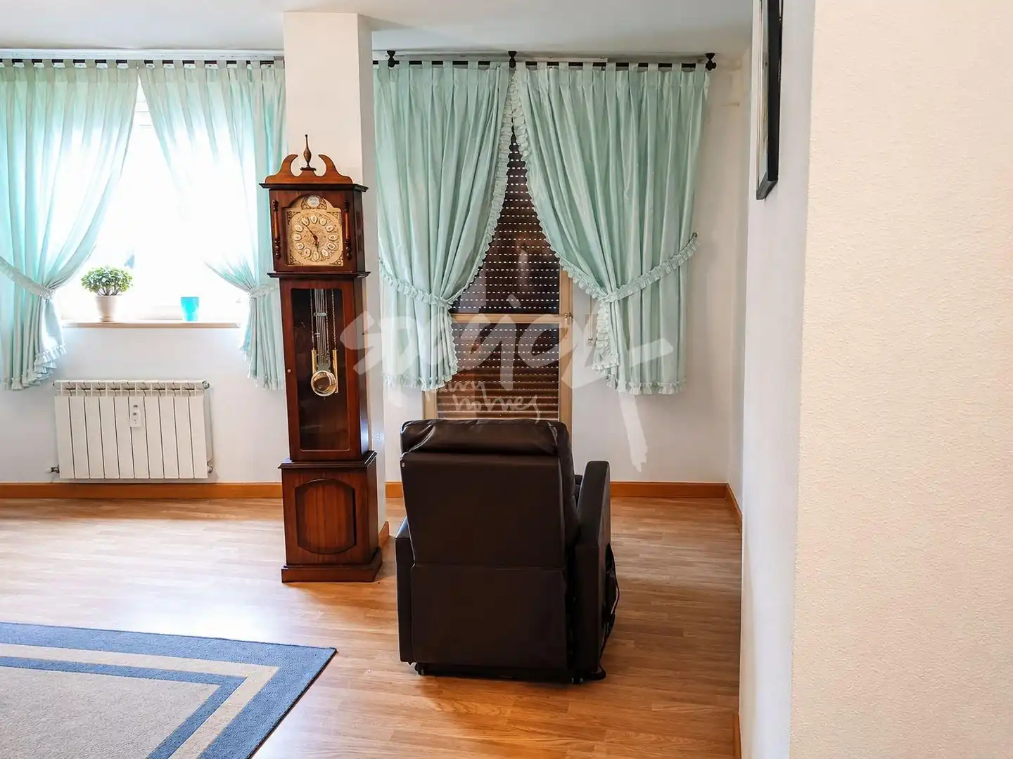 Sala de estar de Casa o chalet en venta en Ponferrada con Calefacción y Amueblado