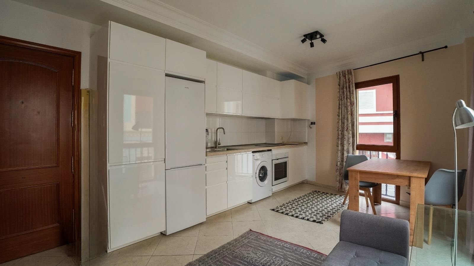 Cuina de Pis en venda en Las Palmas de Gran Canaria amb Moblat