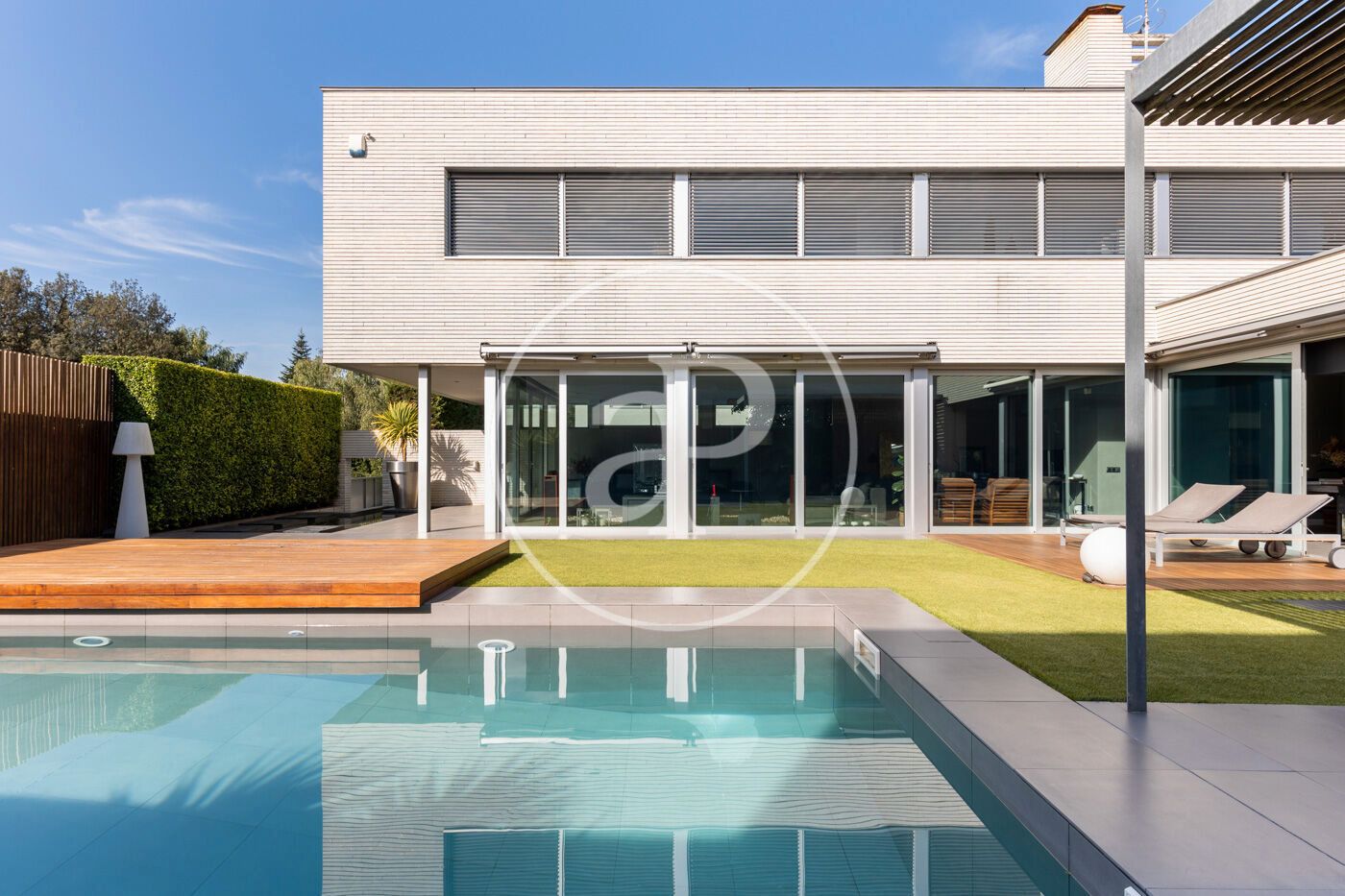 Piscina de Casa o xalet de lloguer en Sant Cugat del Vallès amb Aire condicionat, Calefacció i Jardí privat
