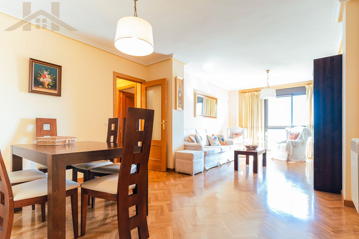 Living room of Flat for sale in Valdemoro  with Air Conditioner, Heating and Parquet flooring