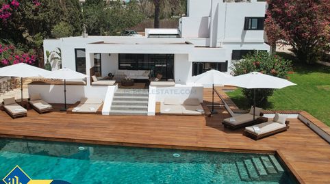 Villa con piscina, Islas Baleares, Ibiza. 6 habitaciones | 340 m² | 2 kilómetros al mar
