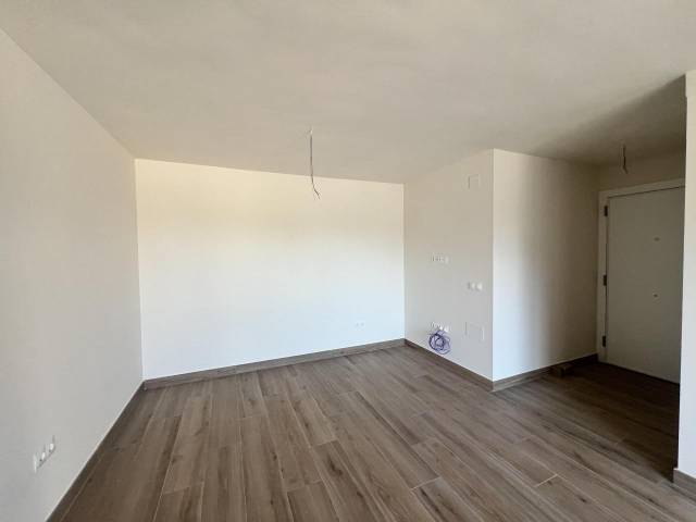 Piso en Alquiler en Reyna Manescau en Parque Ayala - Jardín de la Abadía - Huelín