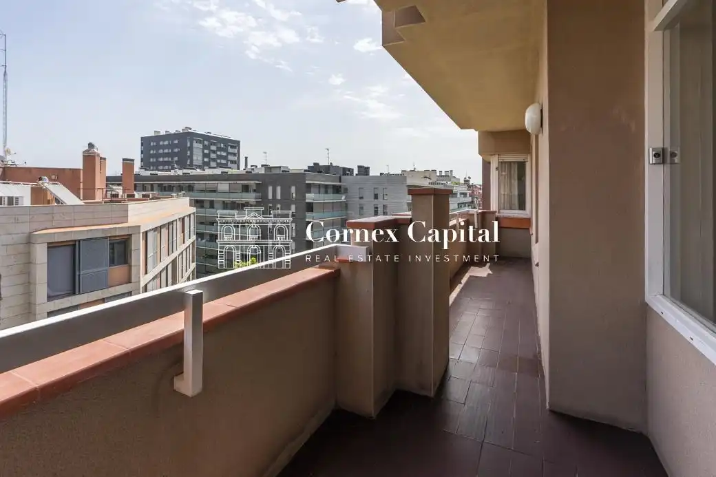 Terraza de Piso en venta en Barcelona con Calefacción y Terraza