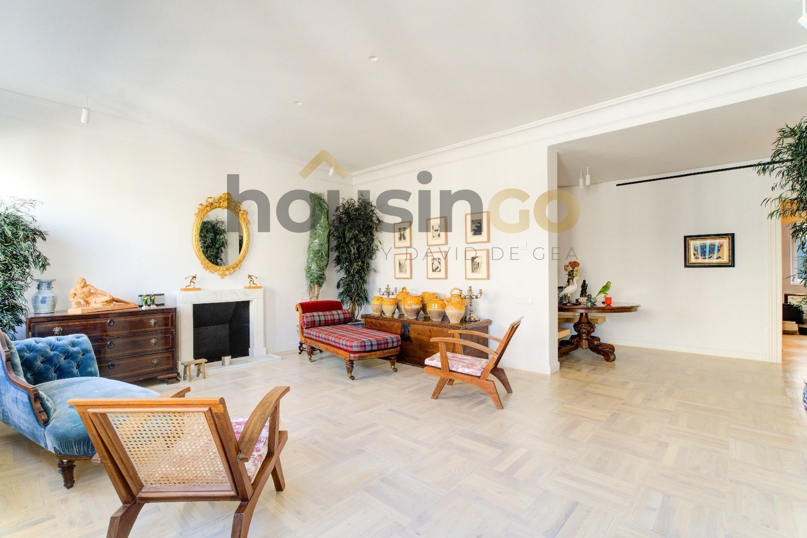 Living room of Flat for sale in  Madrid Capital  with Heating, Parquet flooring and Terrace
