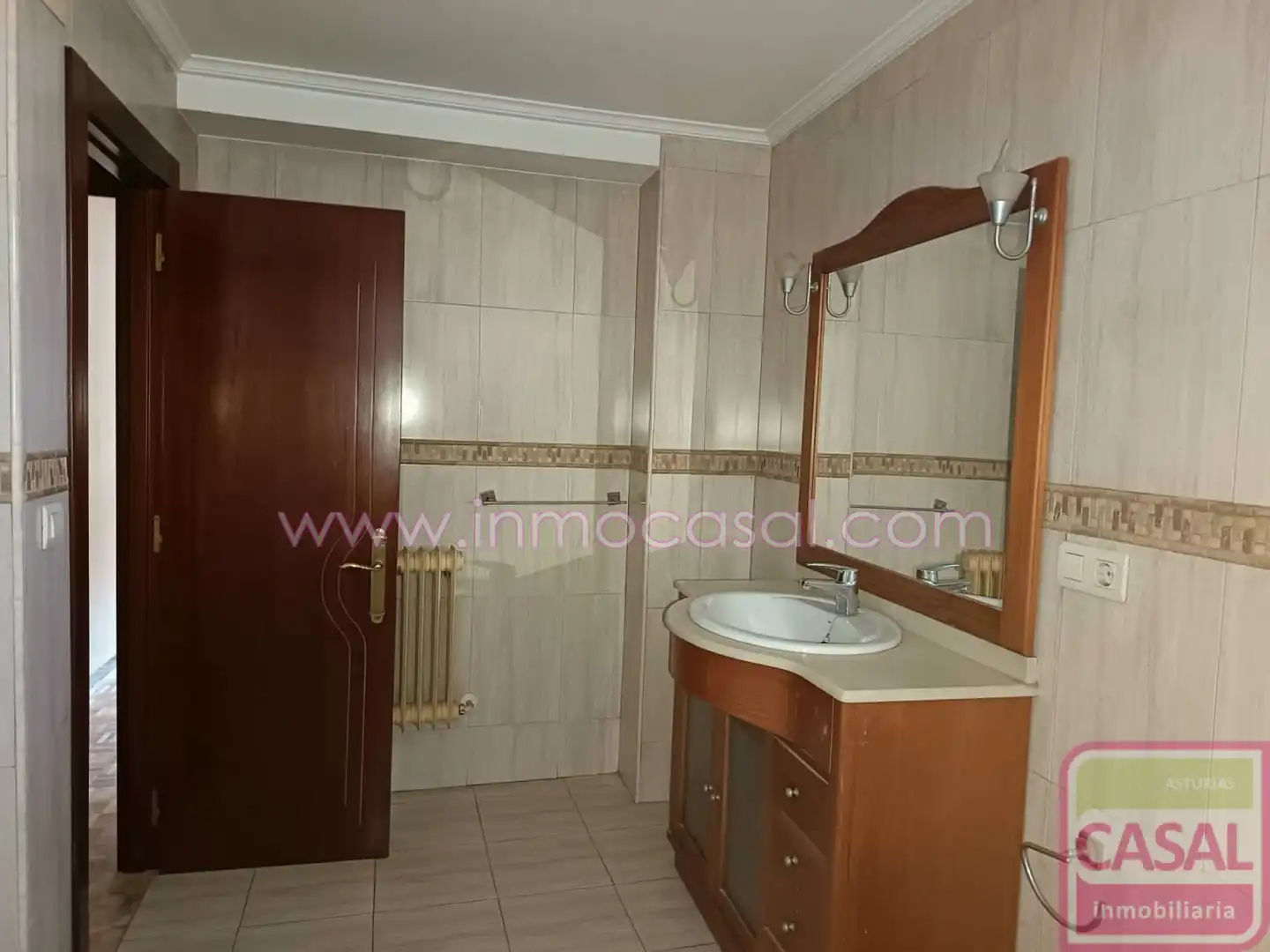 Bathroom of Flat for sale in Langreo  with Heating, Storage room and Furnished
