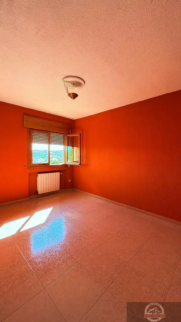 Dormitori de Casa o xalet en venda en Galapagar amb Calefacció, Terrassa i Traster