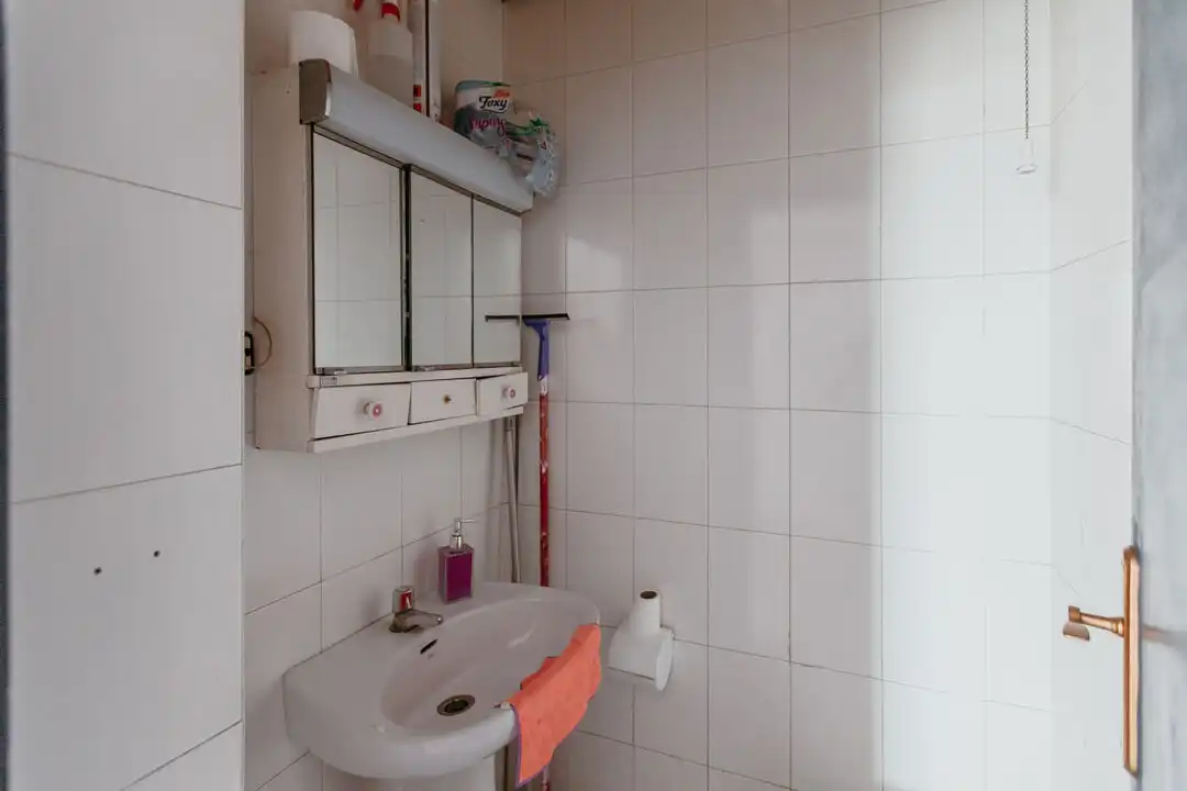 Badezimmer von Geschaftsraum zur Miete in Huesca mit Klimaanlage
