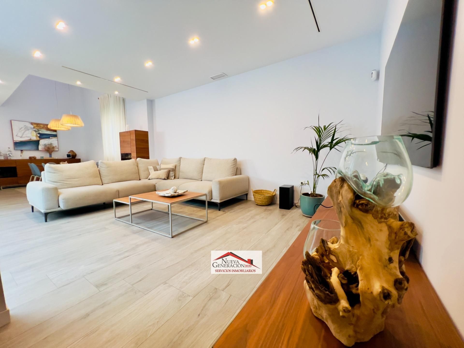 Sala d'estar de Casa adosada en venda en San Fernando