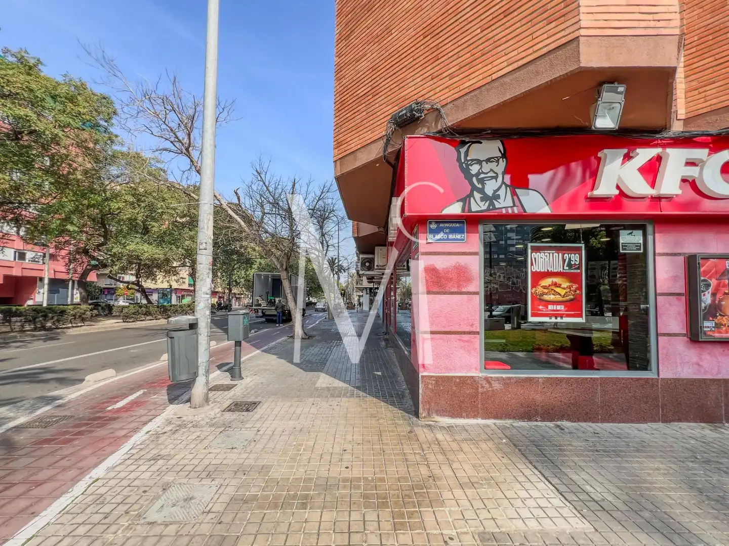 Local de alquiler en Avenida Avenida Vicente Blasco Ibáñez, Ciutat Jardí