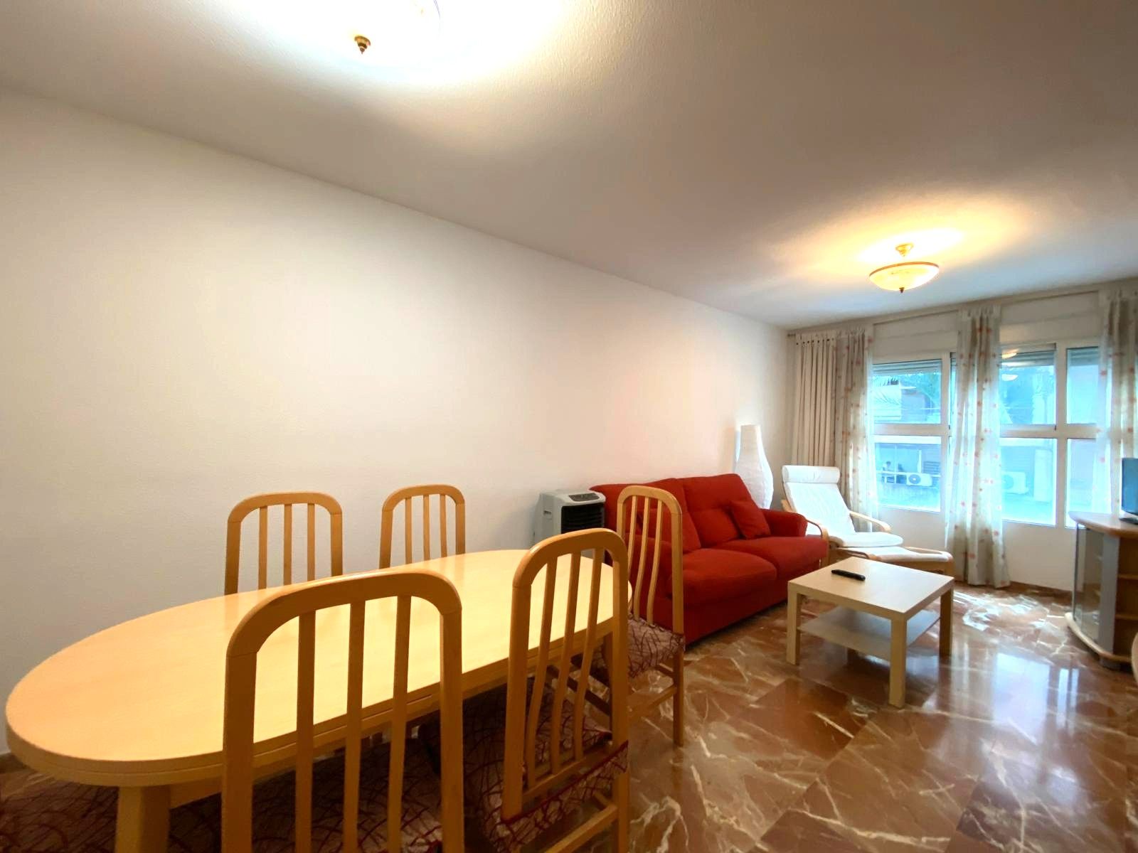 Living room of Flat for sale in Alicante / Alacant  with Air Conditioner, Furnished and Oven