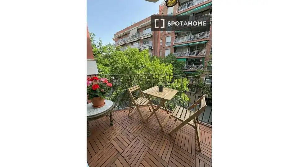 Piso con terraza en alquiler en Eixample, imagen 13
