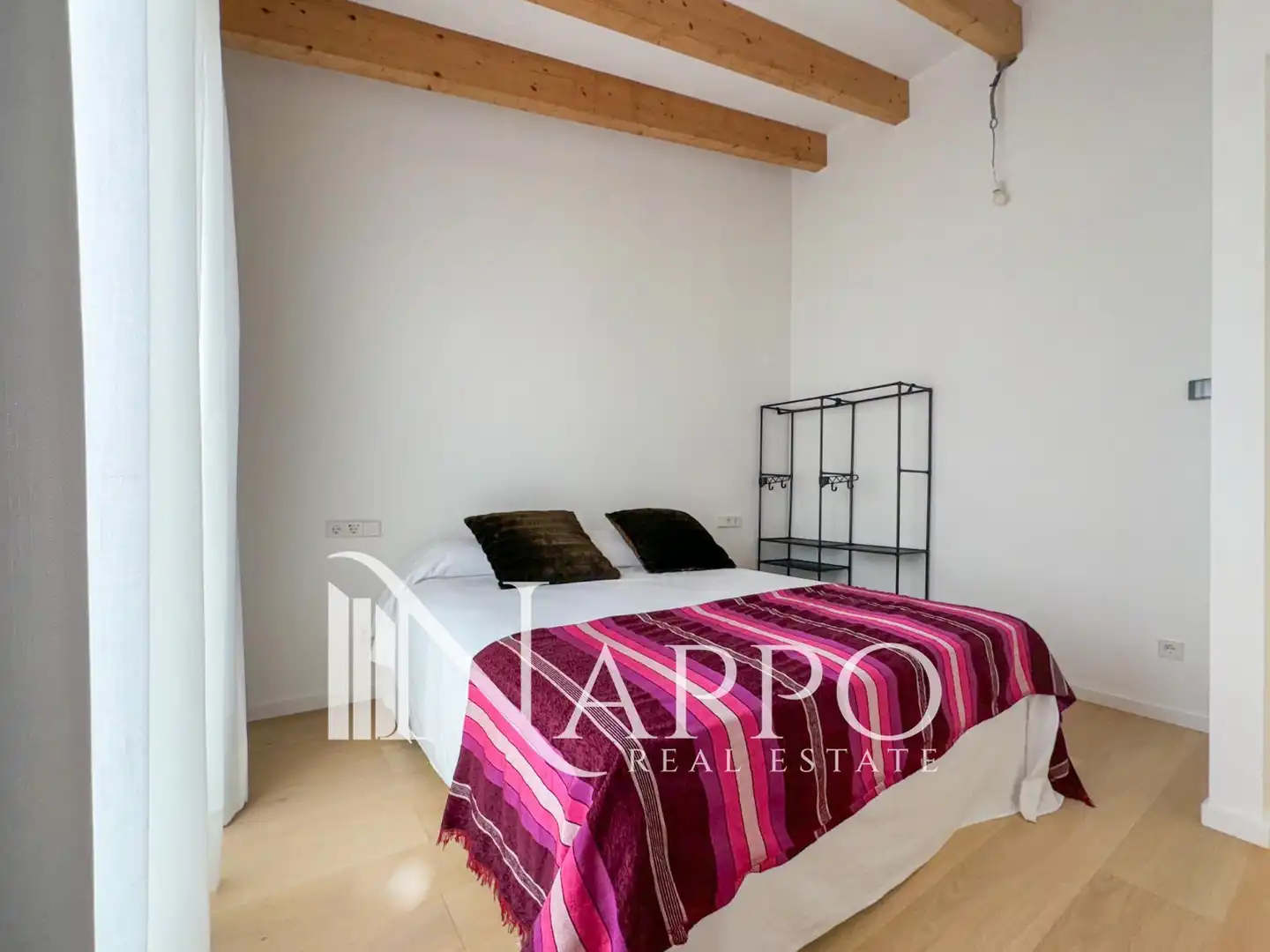 Dormitori de Casa adosada de lloguer en Alcúdia amb Aire condicionat, Terrassa i Piscina