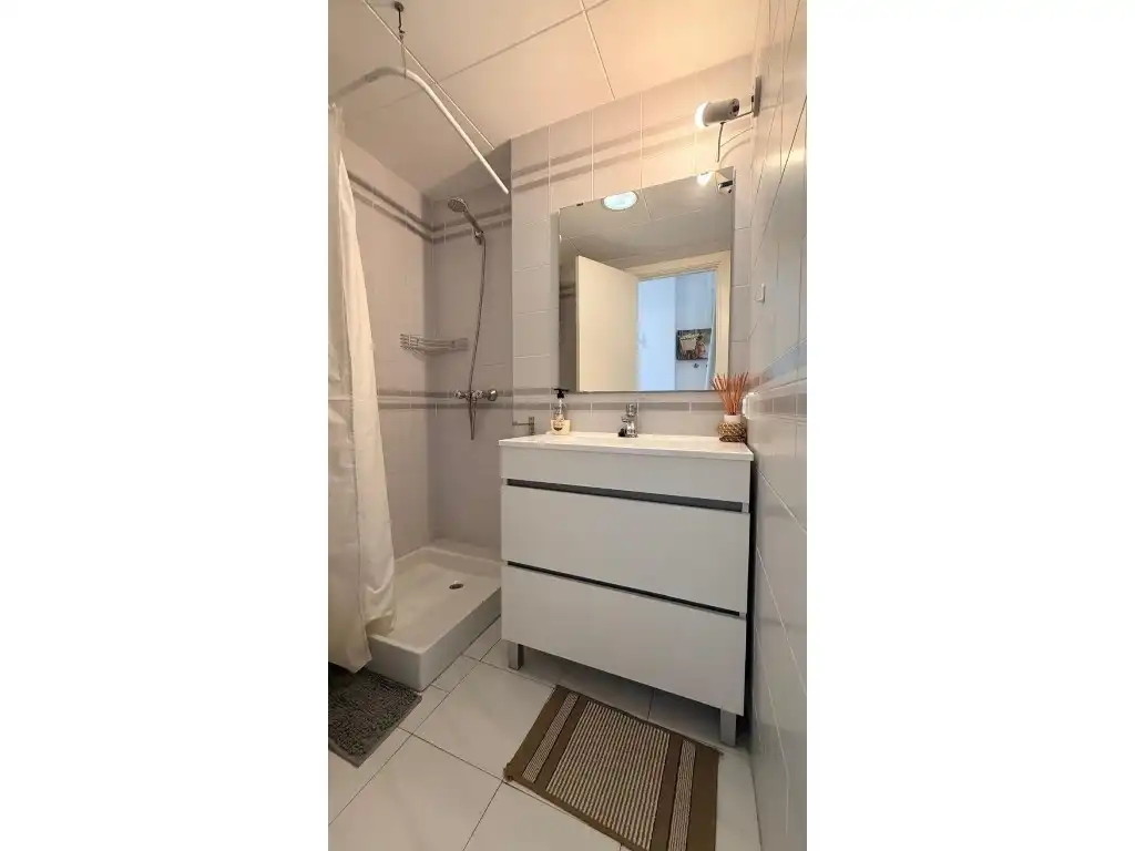 Studio with lift for sale in Carrer del Delta-Muga 12, imagen 4