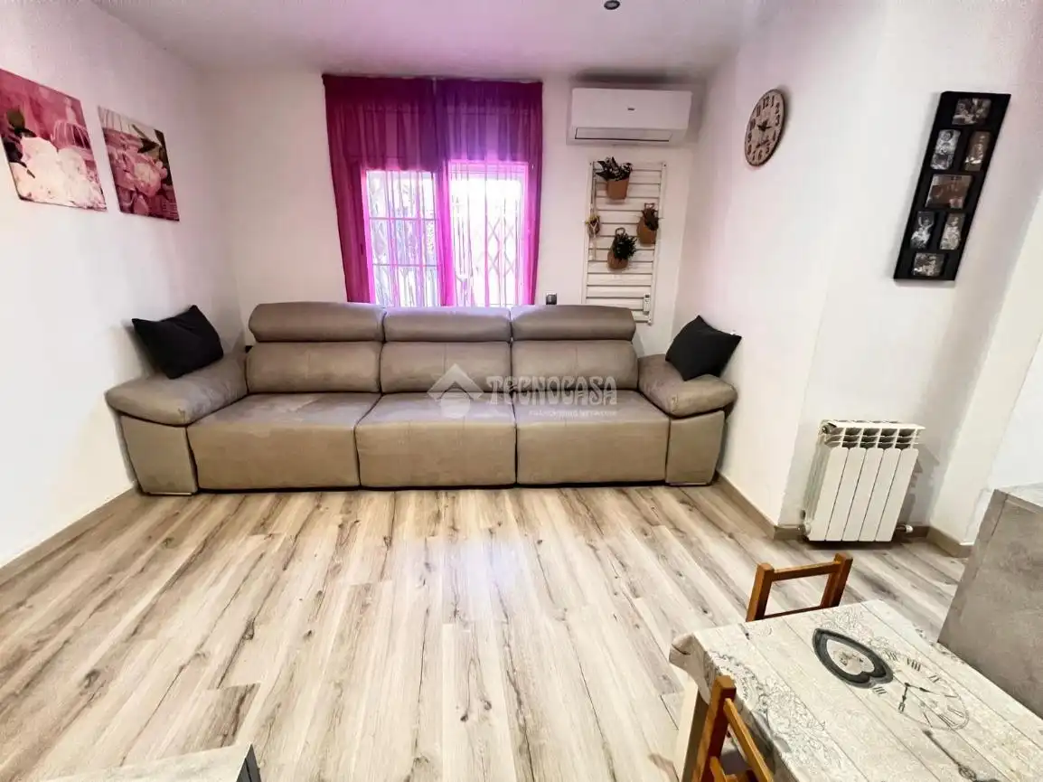 Sala d'estar de Pis en venda en Barcelona amb Calefacció i Terrassa