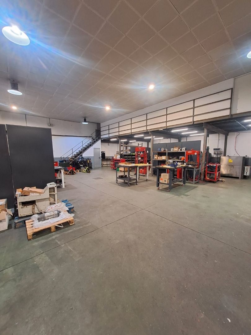 Nave industrial en venta en Humanes de Madrid con Calefacción